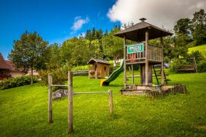 Bio-Familienbauernhof Grubsteighof játszósarka
