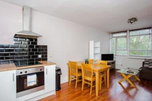 Modern 1 Bedroom Apartment in Trendy Old Street