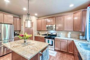 Gallery image of B6-SERENE VILLA-Romantic get-away while WFH in Bothell +41 photos