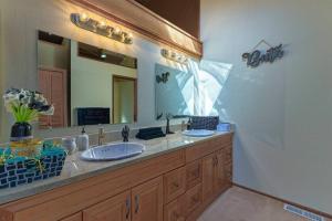 Φωτογραφία από το άλμπουμ του BV1-CASTLE VILLA-convenient n comfortable! σε Bellevue +29 φωτογραφίες