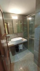 Bany a Super Inn Armoise Hotel