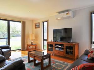 Gallery image of Aqua Escape On Anderson - Free Wifi & Netflix - Pet Friendly Outside Only in Inverloch