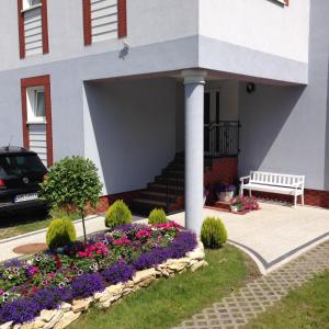 Vonkajšia záhrada v ubytovaní Villa 33 Blisko Plaży