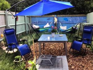 Puutarhaa majoituspaikan Lazy Nest - Sleeps 4 Parking Garden & Hammocks ulkopuolella
