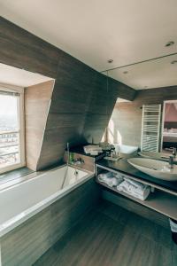 Gallery image of Timhotel Montmartre in Paris