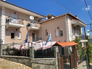 The building in which a vendégházakat is located