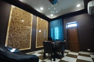 Istumisnurk majutusasutuses GOLDEN SECONDS Hotel
