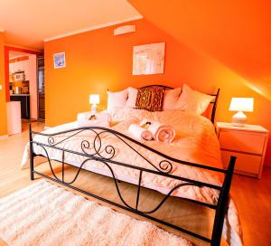 Posteľ alebo postele v izbe v ubytovaní Apartamenty Niebo