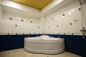 Vannituba majutusasutuses GOLDEN SECONDS Hotel