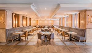 Barceló la Nucía Hills餐厅或其他用餐的地方