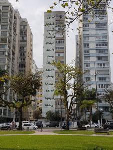 Photo de la galerie de l'établissement Apartamento em frente a Praia do Embaré - Santos, à Santos
