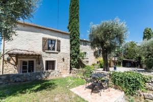 Κήπος έξω από το Studio indépendant dans mas provencal