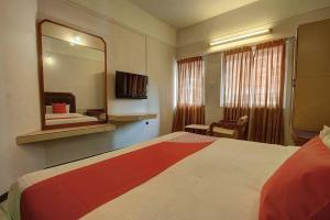 Gallery image of Padmam Hotel in Madurai