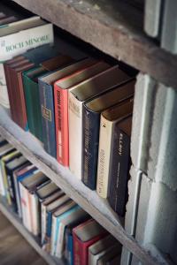 Biblioteca nell'ostello