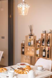Jedlo v ubytovaní bed & breakfast alebo blízkom okolí