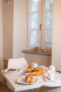 Jedlo v ubytovaní bed & breakfast alebo blízkom okolí