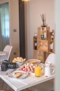 Jedlo v ubytovaní bed & breakfast alebo blízkom okolí