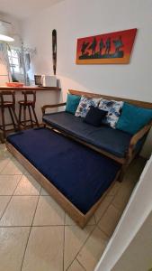 マレシアスにあるFlat 47 SUN HOUSE Maresiasのベッド1台 +23枚の写真