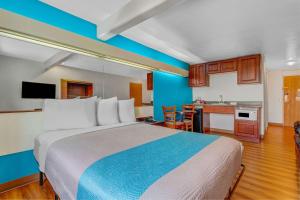Una cocina o cocineta en Motel 6-Idaho Falls, ID - Snake River