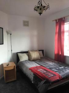 Ліжко або ліжка в номері Hatfield SAVE-MONEY Rooms - 10over10 for PRICE!