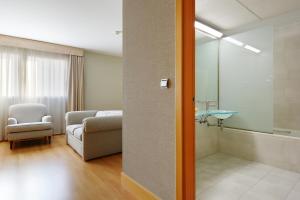 Koupelna v ubytování U Hotel Villa-Gomá + 57 fotografií