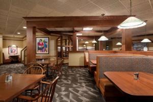 Gallery image of Ramada by Wyndham Fargo in Fargo