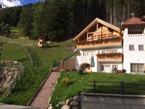 Gallery image of Apartments Mirabell in Livinallongo del Col di Lana