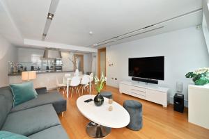 Ruang duduk di London Choice Apartments - Mayfair - Bond Street