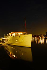 阿姆斯特丹Stunning boat with a view的相册照片