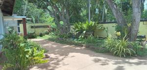 Zahrada ubytování Water Front Home Stay and Resort