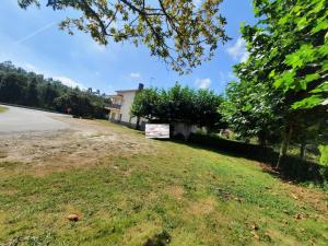A garden outside A CASA DE TOXO