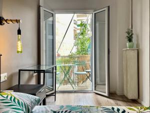 A bed or beds in a room at B&B Boutique Two Bedrooms Apartments