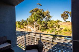 Gallery image of 3 Floor TownHouse Next to Downtown Max 12 sleepers in San Diego