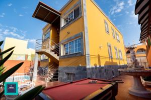 The building in which Az apartmant is located