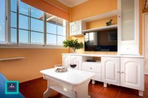 A kitchen or kitchenette at Inés Apartment, Montaña La Data