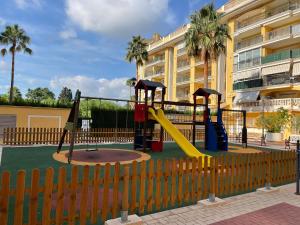 Detský kútik v ubytovaní LOVELY APARTMENT DENIA, piscina, jacuzzi, pádel, parking