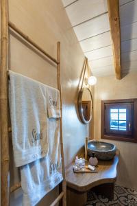 Ένα μπάνιο στο Samis Pelion LuxuryLiving