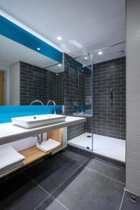 Ванная комната в Holiday Inn Express - Almaty by IHG