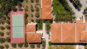 Tennis and/or squash facilities at Aphrodite Hotel or nearby