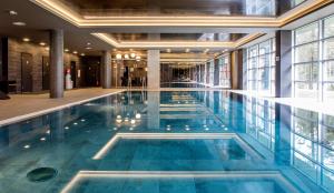 Bazén v ubytování UPA Medical SPA nebo v jeho okolí