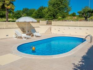Bazén v ubytovaní Holiday Home Medica by Interhome alebo v jeho blízkosti + 25 fotografií