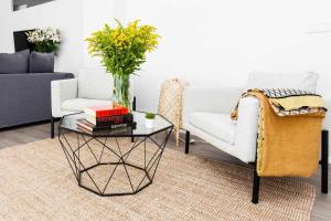 Posteľ alebo postele v izbe v ubytovaní ISG Apartments Downtown family haven Free parking spot