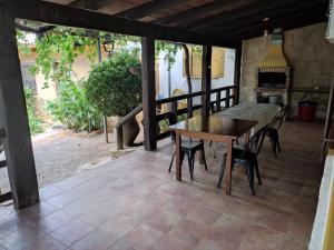 Patio alebo iná vonkajšia časť ubytovania Casas de Madera Los Molinos