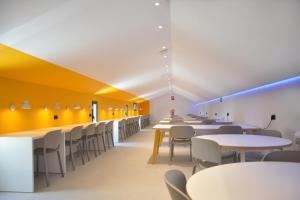 Reštaurácia alebo iné gastronomické zariadenie v ubytovaní Residencia Universitaria Resa Málaga Centro