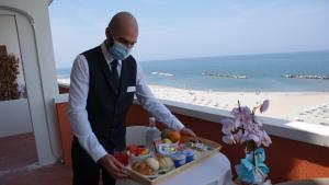Nespecifikovaný výhled na moře nebo výhled na moře při pohledu z hotelu