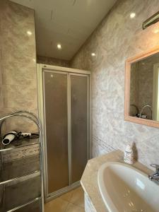 Ein Badezimmer in der Unterkunft Haus Toskana
