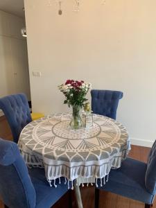 Fotografia z galérie ubytovania Apartament wysoki standard z widokiem na Wyścigi Konne vo Varšave
