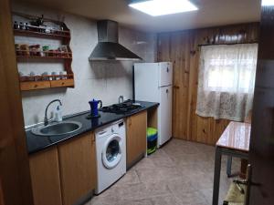 Ett kök eller pentry på Casa LLANO43 Lago & Montaña