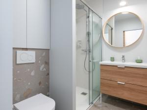 Koupelna v ubytování Apparts Seasons - Saint Étienne - La Terrasse + 79 fotografií