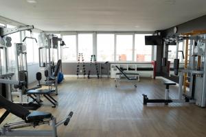 Fitness centrum a/nebo fitness zařízení v ubytování Plaza São Rafael Hotel